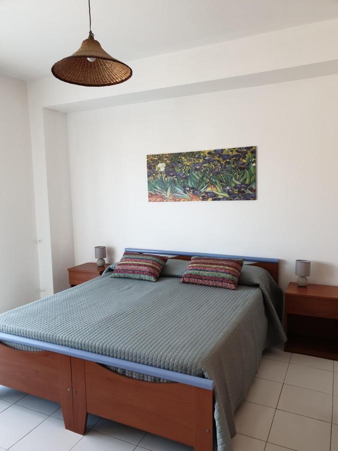 Baia Alcantara Apartments Giardini Naxos Exterior photo